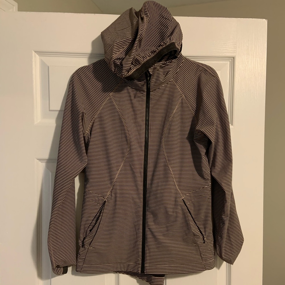 Lululemon women’s running jacket size 0